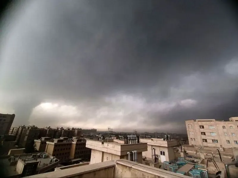 هواشناسی: تاریکی تهران ناشی از ترکیب دود و ابرناکی است