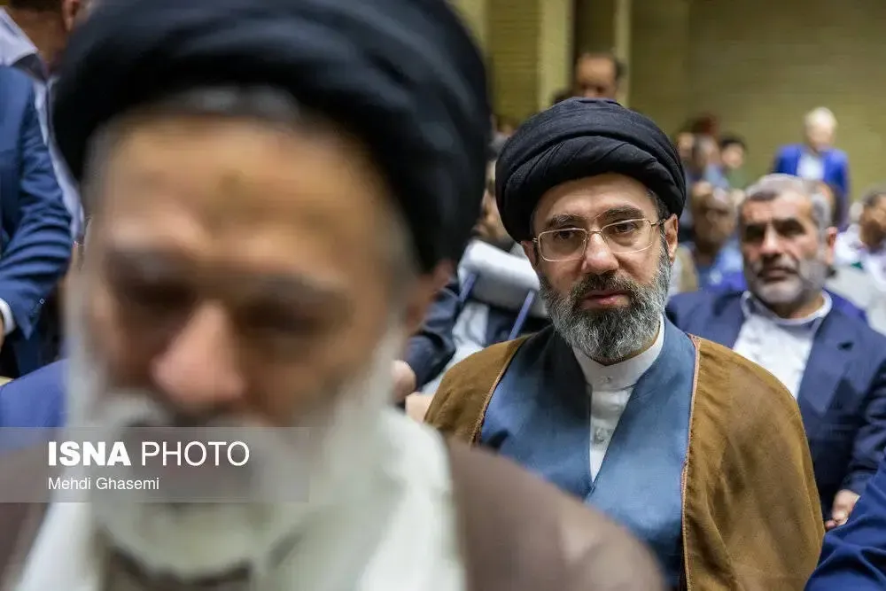 بیوگرافی سید مجتبی خامنه‌ای دومین فرزند رهبر انقلاب