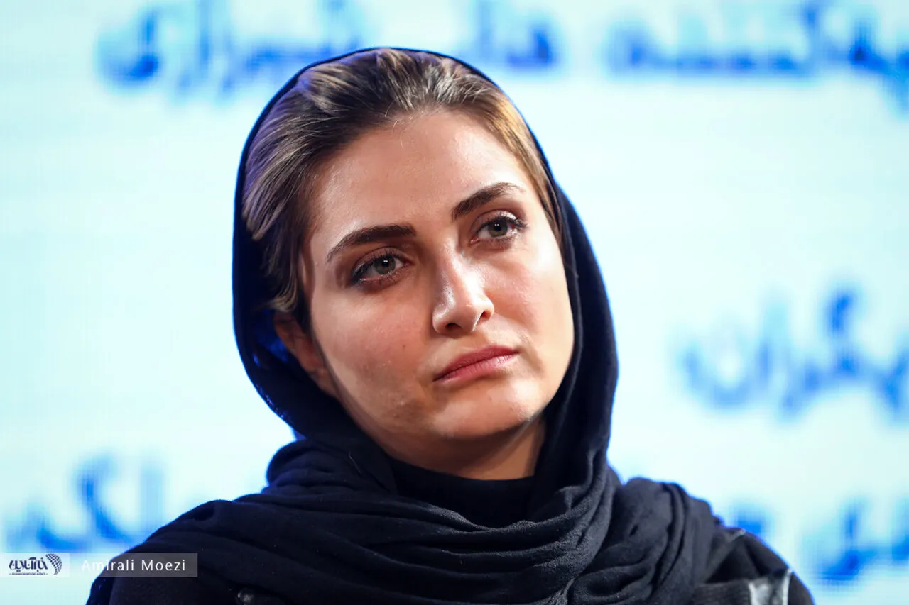 الناز ملک در نشست فیلم «خیابان جمهوری» در جشنواره فیلم فجر