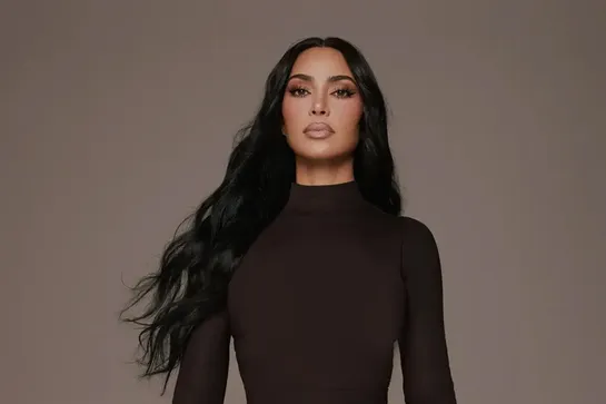 (عکس) کیم کارداشیان بلوند کرد