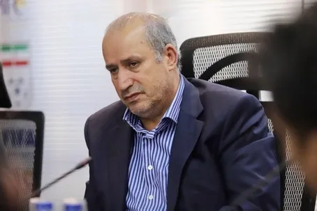 تصویری از حال و روز بد مهدی تاج در فرودگاه کانادا قبل از بازگشت به ایران