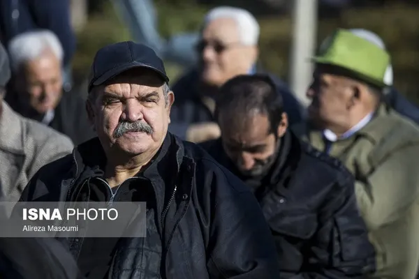 متن و حاشیه تشییع پیکر عنایت بخشی