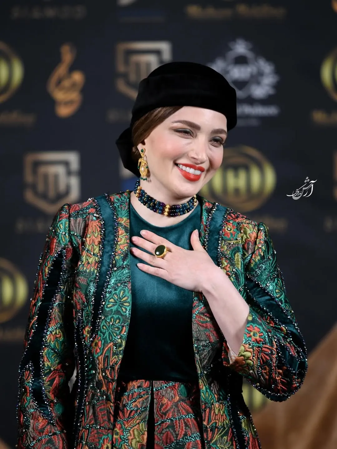 استایل بهنوش طباطبایی در جشن حافظ