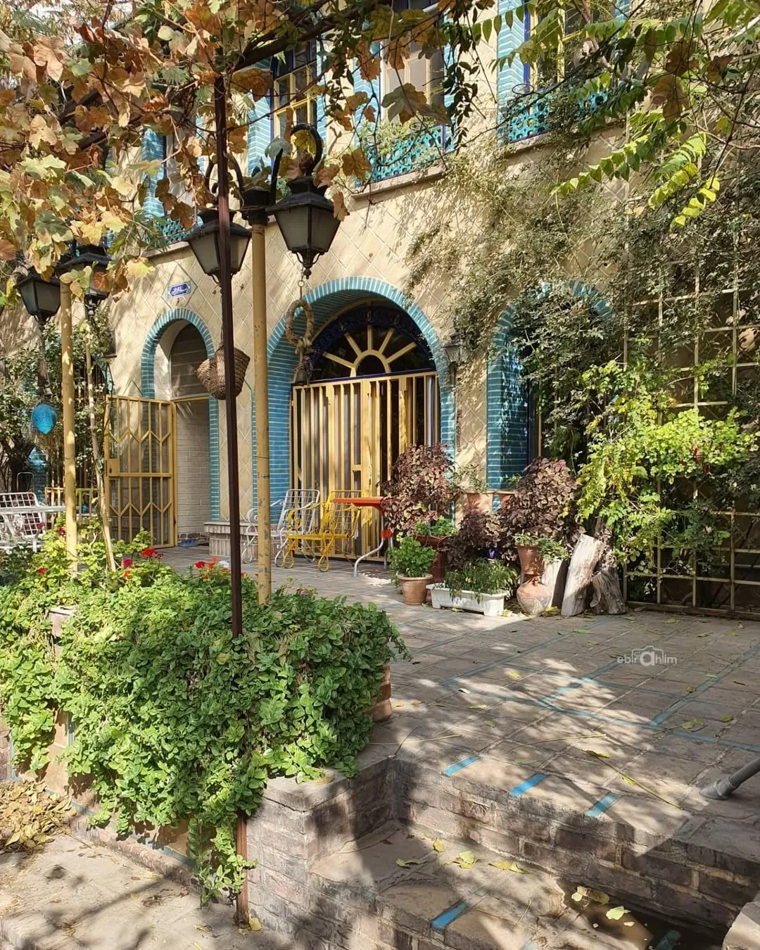 اقبال واحدی مجری تلویزیون و خانه لوکسش اقبال واحدی مجری تلویزیون و خانه لوکسش