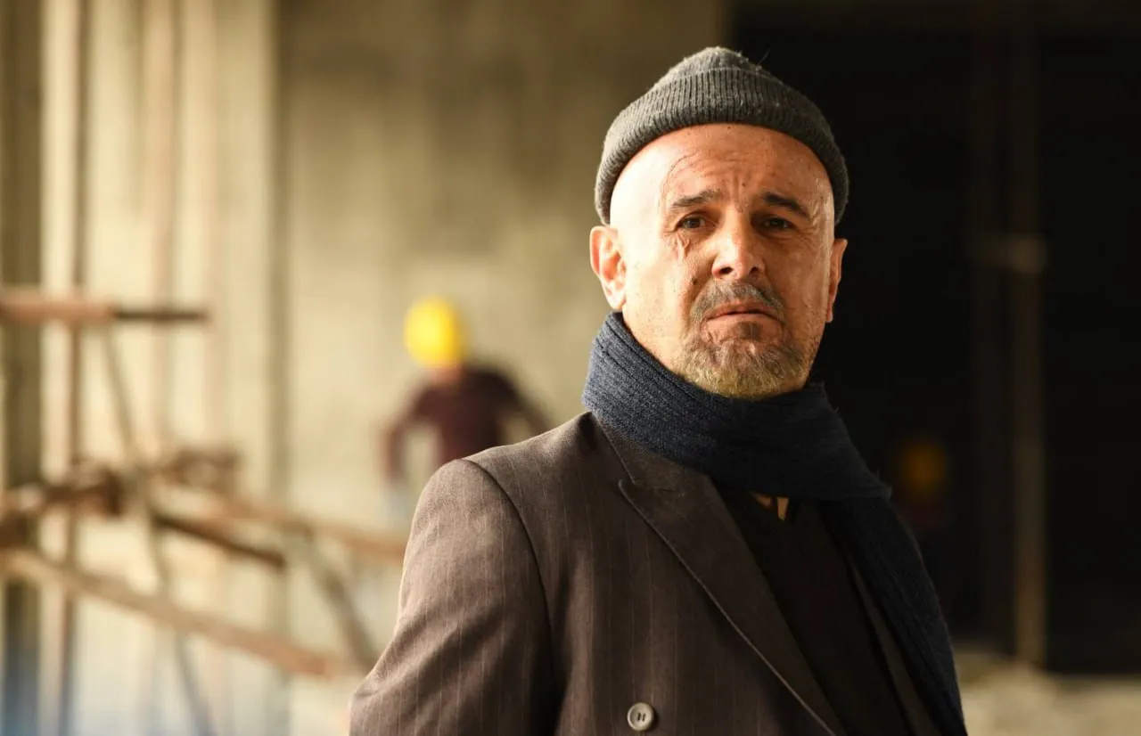 رونمایی از گریم متفاوت امین حیایی در ‌فیلم قایق‌سواری در تهران‌