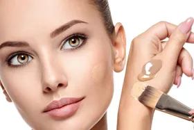 چطور مانند آرایشگران حرفه‌ای کرم‌پودر بزنیم