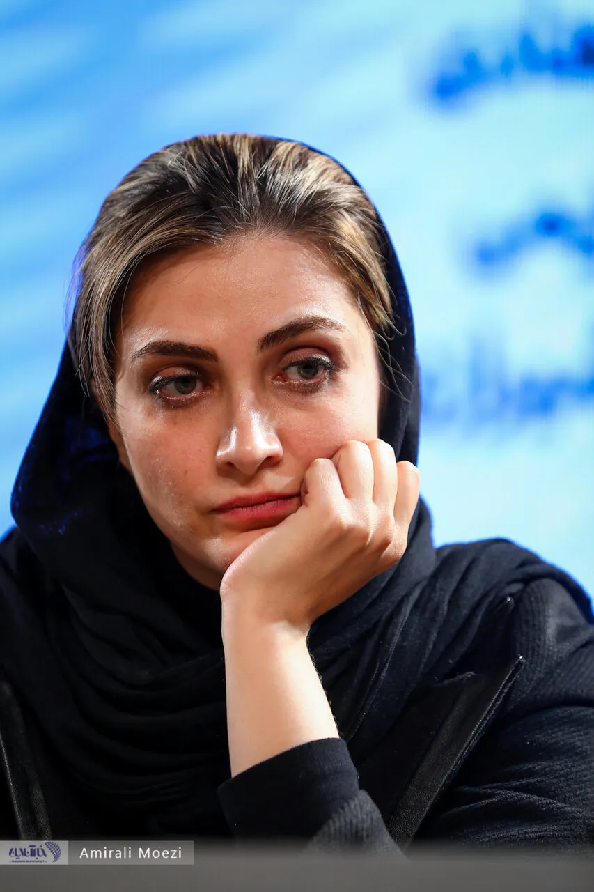 الناز ملک در نشست فیلم «خیابان جمهوری» در جشنواره فیلم فجر