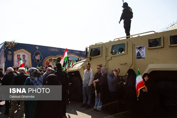 مراسم تشییع &laquo;علی لاریجانی&raquo;، &laquo;غلامرضا سلیمانی&raquo; و قهرمانان &laquo;ناو دنا&raquo;