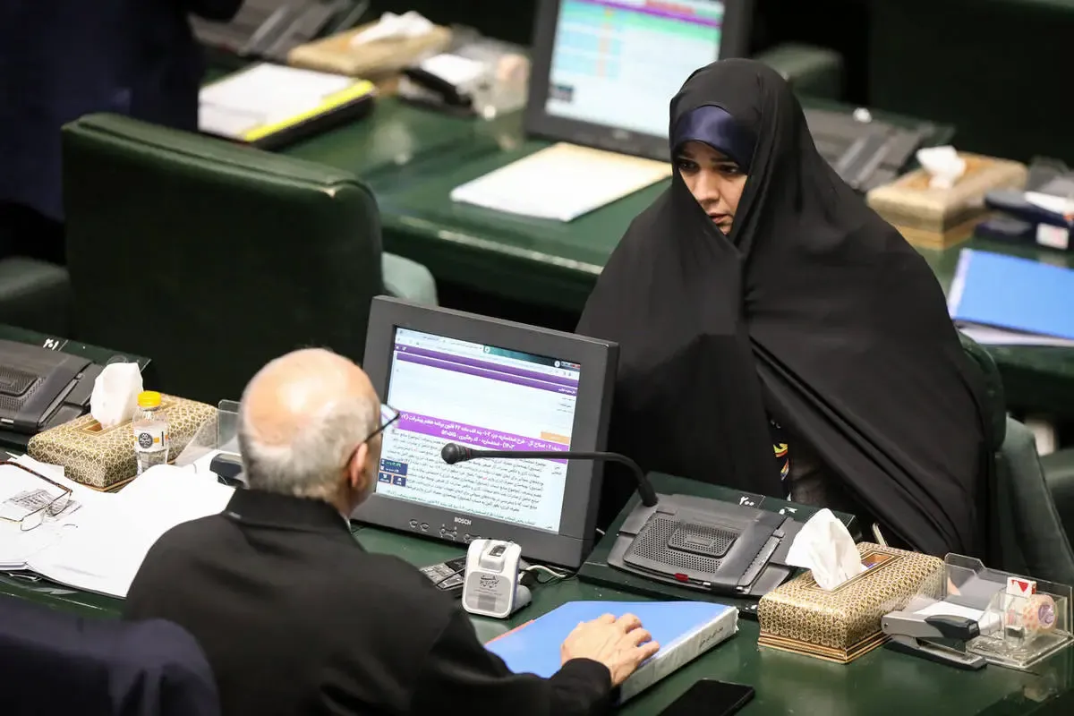 قالیباف در حلقه نمایندگان زن