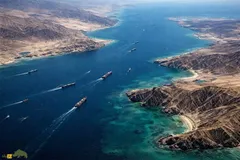 تنگه هرمز؛ طول و عرض تنگه هرمز چقدر است؟ عمیق‌ترین نقطه تنگه هرمز چند متر است؟ و چطور به گلوگاه طلایی جهان تبدیل شد؟