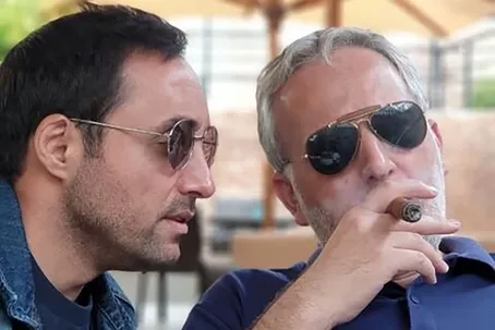 (ویدئو) امیرحسین رستمی: بیژن بنفشه‌خواه در مراسم ختم پدر انقدر خندید که انداختنش بیرون!