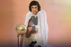 اکبر کارگر جم اولین سیم‌خاردار فوتبال ایران