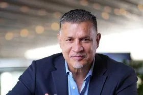 عکس | ملاقات دایی با زن پرسپولیسی؛ هدیه ویژه شهریار به یک هوادار