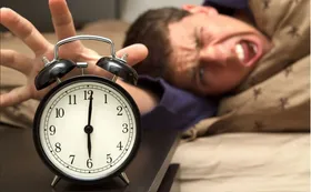 ۶ دلیل مهم برای سخت بیدار شدن از خواب