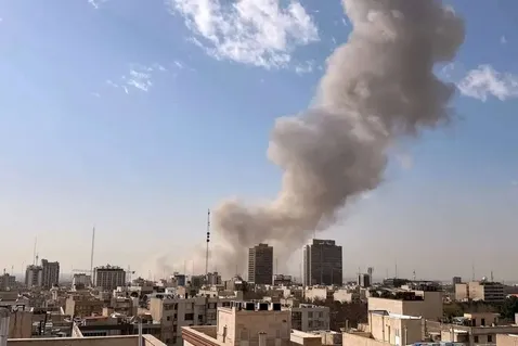 دادگستری لارستان هدف حمله قرار گرفت