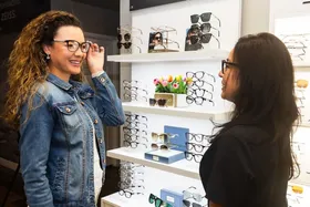 هنگام خرید عینک آفتابی به چه نکاتی توجه کنیم؟