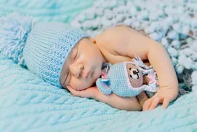 فواید «آغوز» برای نوزاد؛ چرا نباید آن را دور ریخت؟