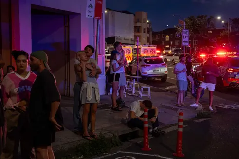 تیراندازی مرگبار در جشن ساحلی یهودیان در استرالیا؛ دستکم ۱۲ نفر کشته شدند + ویدئو