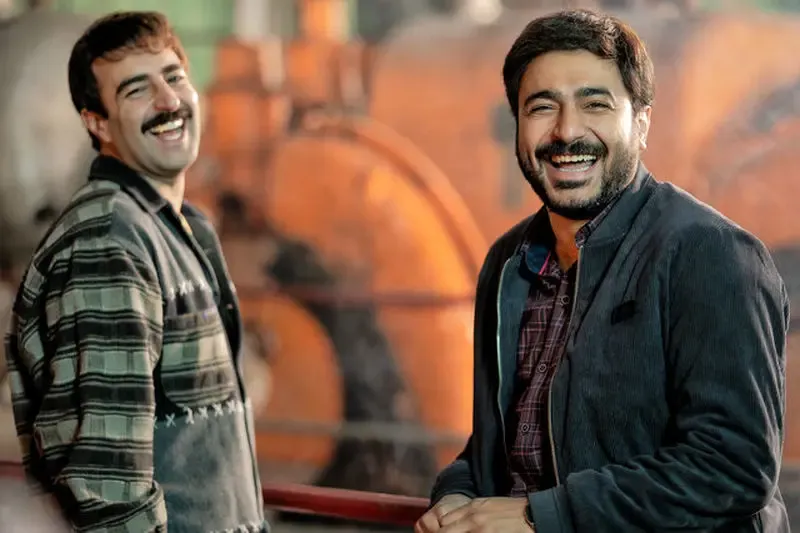 تصویری از رضا کیانیان در پشت صحنه فیلم جهان مبهم هاتف تصویری از رضا کیانیان در پشت صحنه فیلم جهان مبهم هاتف