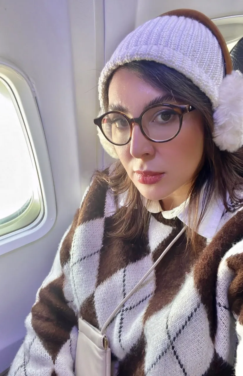 لیلا بلوکات در هواپیما