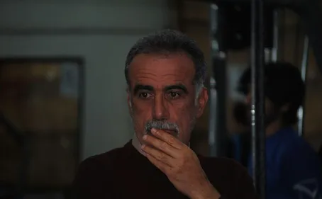(ویدئو) محمد احمدزاده پیشکسوت ملوان بندر انزلی: در ارمنستان کتکم زدند و ۳۲ روز در بیمارستان بودم؛ عابدزاده به دادم رسید / بعد طلاق همه دارایی‌ام را از دست دادم