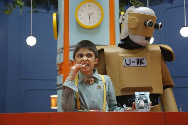 سریال نوجوان0 هتل خیلی خیلی عجیب