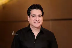 (تصاویر) استایل غیرمنتظره همایون شجریان در جشنواره ۲۵