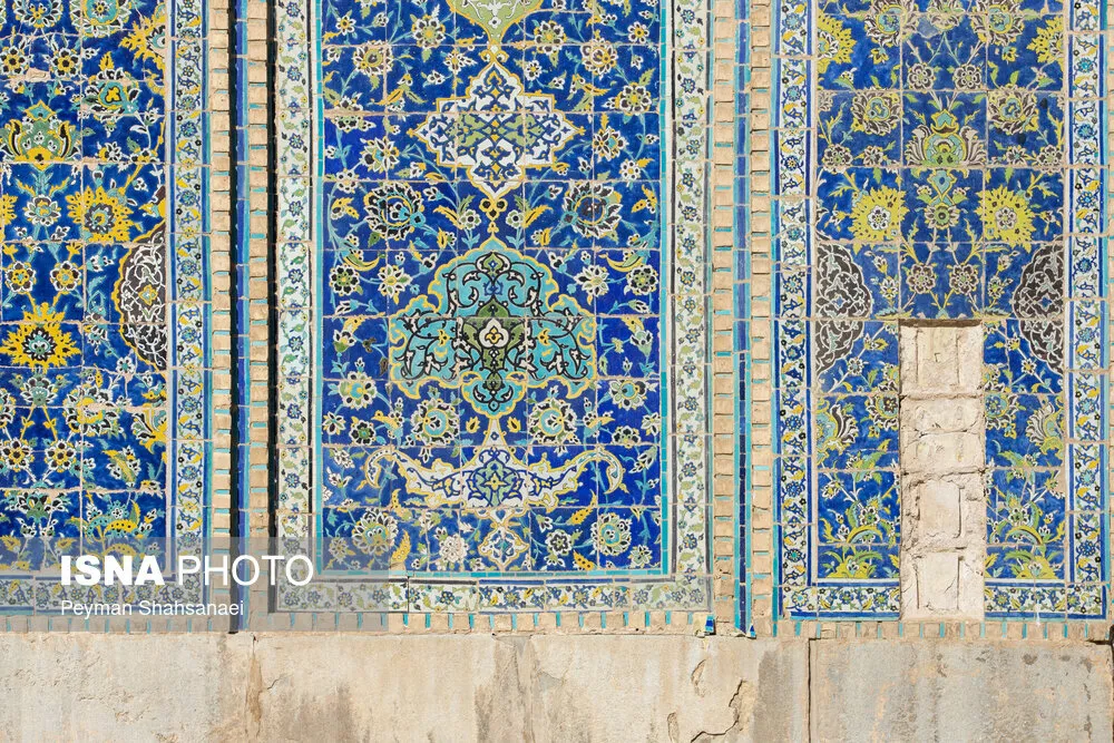 تخریب مسجد امام اصفهان در اثر تجاوز هوایی