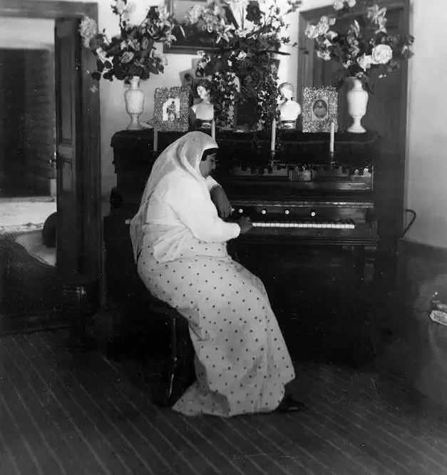 عکسی از نوه ناصرالدین شاه