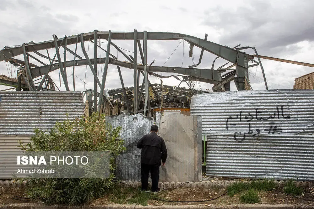 تصاویر؛ حمله موشکی به موتورسازی در اطراف قم