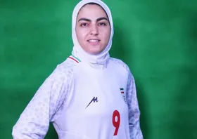 تصمیم زهرا قنبری کاپیتان تیم ملی زنان برای پناهندگی تغییر کرد