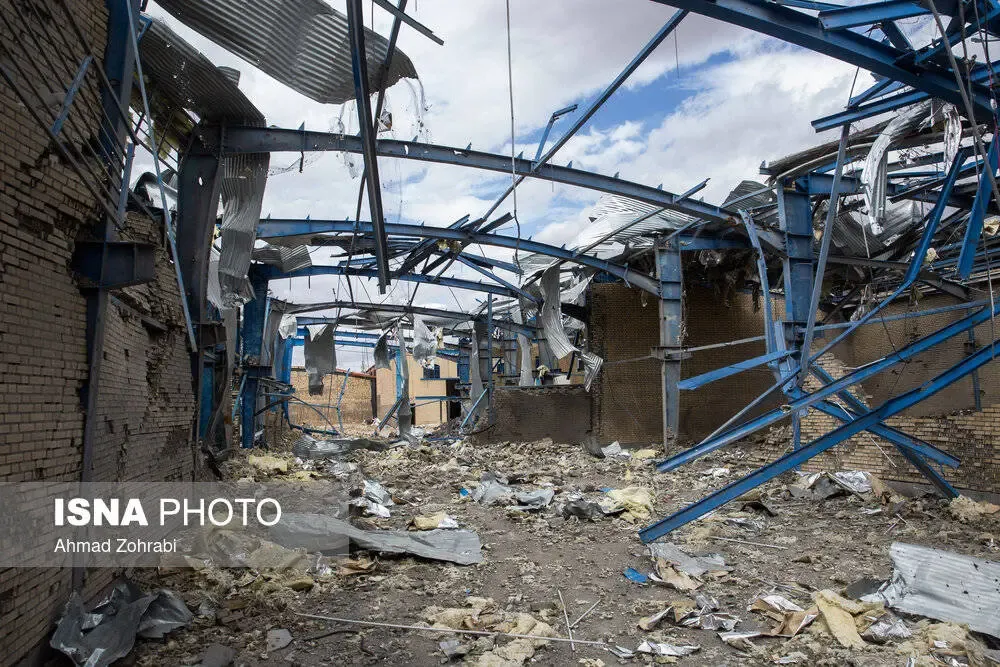 تصاویر؛ حمله موشکی به موتورسازی در اطراف قم