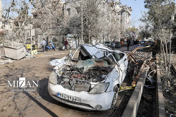 آثار حمله هوایی به خیابان ملک الشعرای بهار