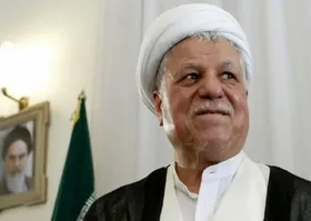 (عکس) تونل زمان؛ «هاشمی رفسنجانی» با ظاهر متفاوت و در جوانی؛ اواخر دهه ۳۰