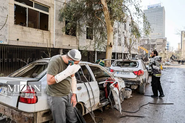 آثار حمله هوایی به خیابان ملک الشعرای بهار