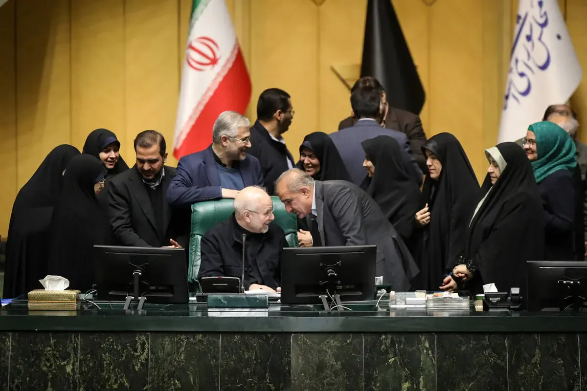 قالیباف در حلقه نمایندگان زن