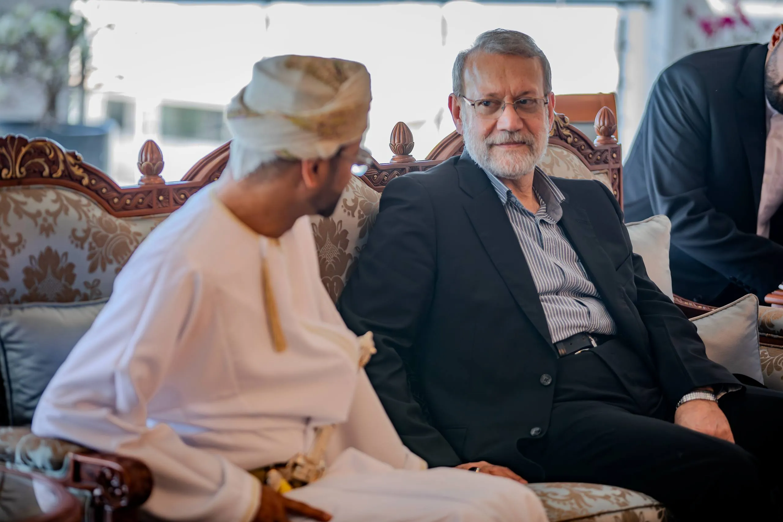 دیدار لاریجانی با مقامات عمان