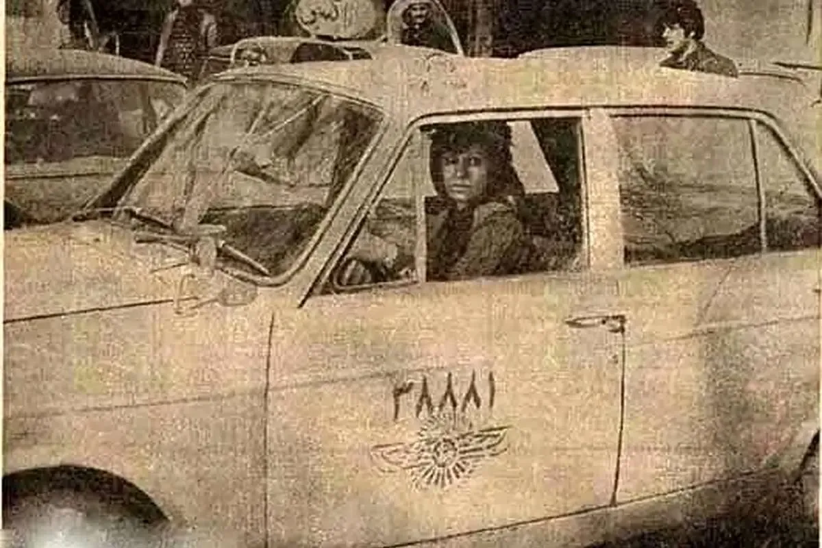 اولین زنی که در تهران راننده تاکسی شد!
