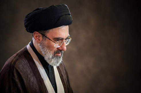 تصویر جدیدی از رهبر انقلاب سید مجتبی خامنه‌ای منتشر شد