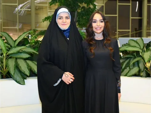 (ویدئو) سفر دختر و داماد پزشکیان به باکو برای تولد الهام علی‌اف خبر ساز شد؛ اسم زهرا پزشکیان به عایشه تغییر کرد!