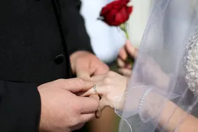 ویژگی‌ها و اولویت‌های یک شریک زندگی ایده‌آل برای زنان مجرد