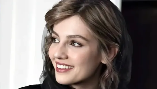 (عکس) مهسا حجازی، شیرین تاسیان با سبک مینیمالیسم و گل گلی