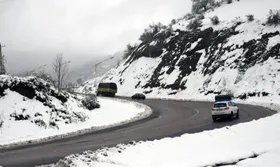 (ویدئو) برف سنگین گردنه‌های همدان را سپیدپوش کرد