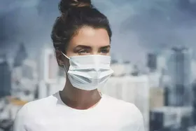 ۷ اقدام جادویی برای مراقبت از پوست در آلودگی‌ها