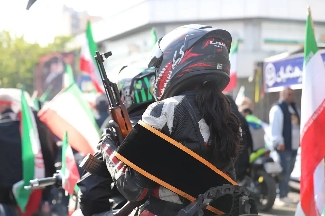 راهپیمایی دختران تهران