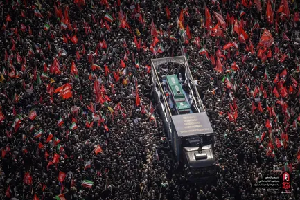 فیلم پربازدید از حضور میلیونی مردم تهران در تشییع رهبر انقلاب