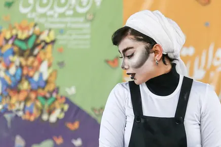 تصاویر یک نمایش خیابانی در تهران پربازدید شد