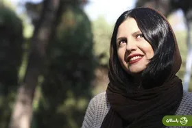 عکس | ژست خوشحال و شاعرانه نیلوفر کوخانی پشت فرمان خودرو