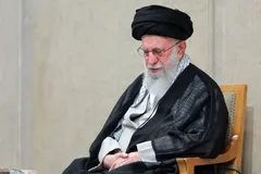 تصویری دیده نشده از سردار موسوی و رهبر شهید انقلاب