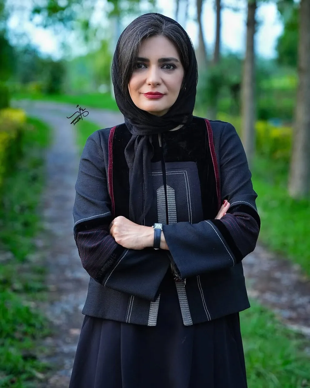 لیندا کیانی با لباس مجلسی مشکی